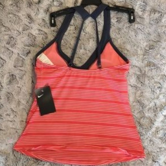 Sporty Women's Nike Tankini Vneck Top - Picture 6 of 8